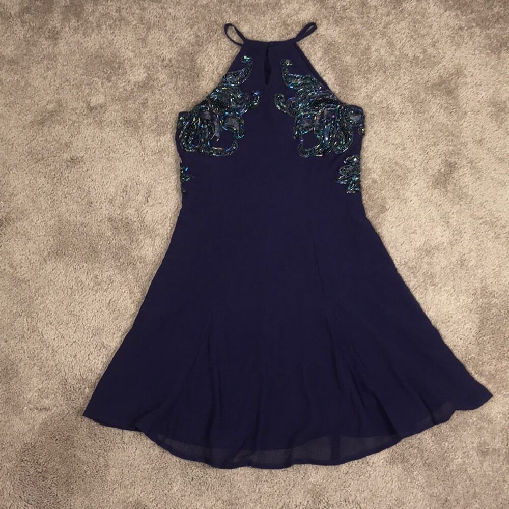 NWT NBD Beaded Floral Bria Dress. - Picture 5 of 9